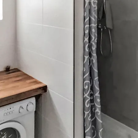1 Bedroom Gorgeous In Tatil Evi Gardna Wielka
